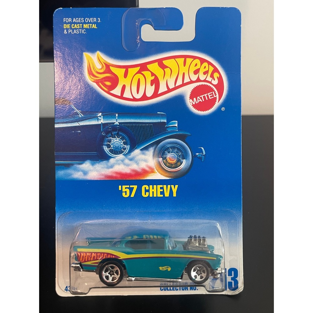 00568 - Hot Wheels 57 Chevy Teal Yellow Chrome Engine Collector #213 1994 - NEW